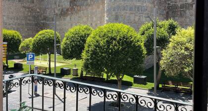 Apartamento precioso, con Vistas Espectaculares a las Murallas de Ávila