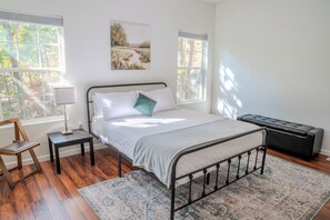 5 chambres, bureau, lit de bébé portatif, accès au Wi-Fi (inclus)