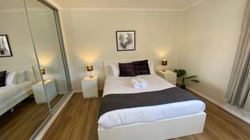 4 chambres, bureau, fer et planche Ă repasser, Wi-Fi