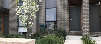 New to VRBO: Light Filled 2BR/2BA Townhouse