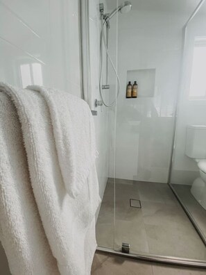 Hair dryer, towels - 3BR Cottage in the Heart of Bellingen (Bellingen)