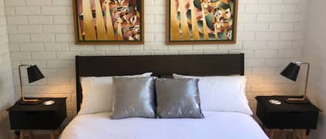 1 chambre, bureau, fer et planche à repasser, Wi-Fi gratuit