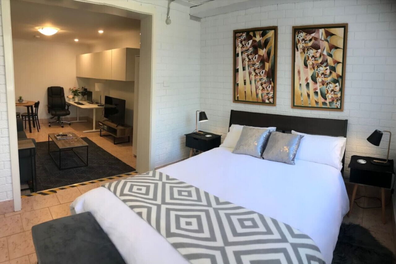 1 slaapkamer, een bureau, een strijkplank/strijkijzer, gratis wifi