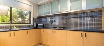New to VRBO: Superb 3BR Townhouse near Town Centre!