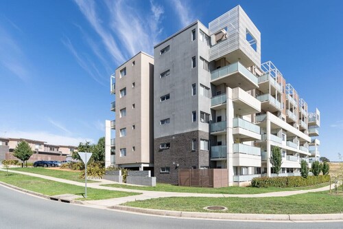 Relaxing 2BR Apt in North Point Complex