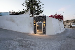 Exterior - New Lux Villa Kambos & Prive Jacuzzi  (Santorini)