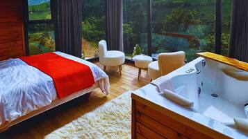 Familienbungalow | 3 Schlafzimmer, Pillowtop-Betten, kostenloses WLAN, Bettwäsche