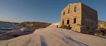 The Staircase Rooms (Double Room with Sea View)