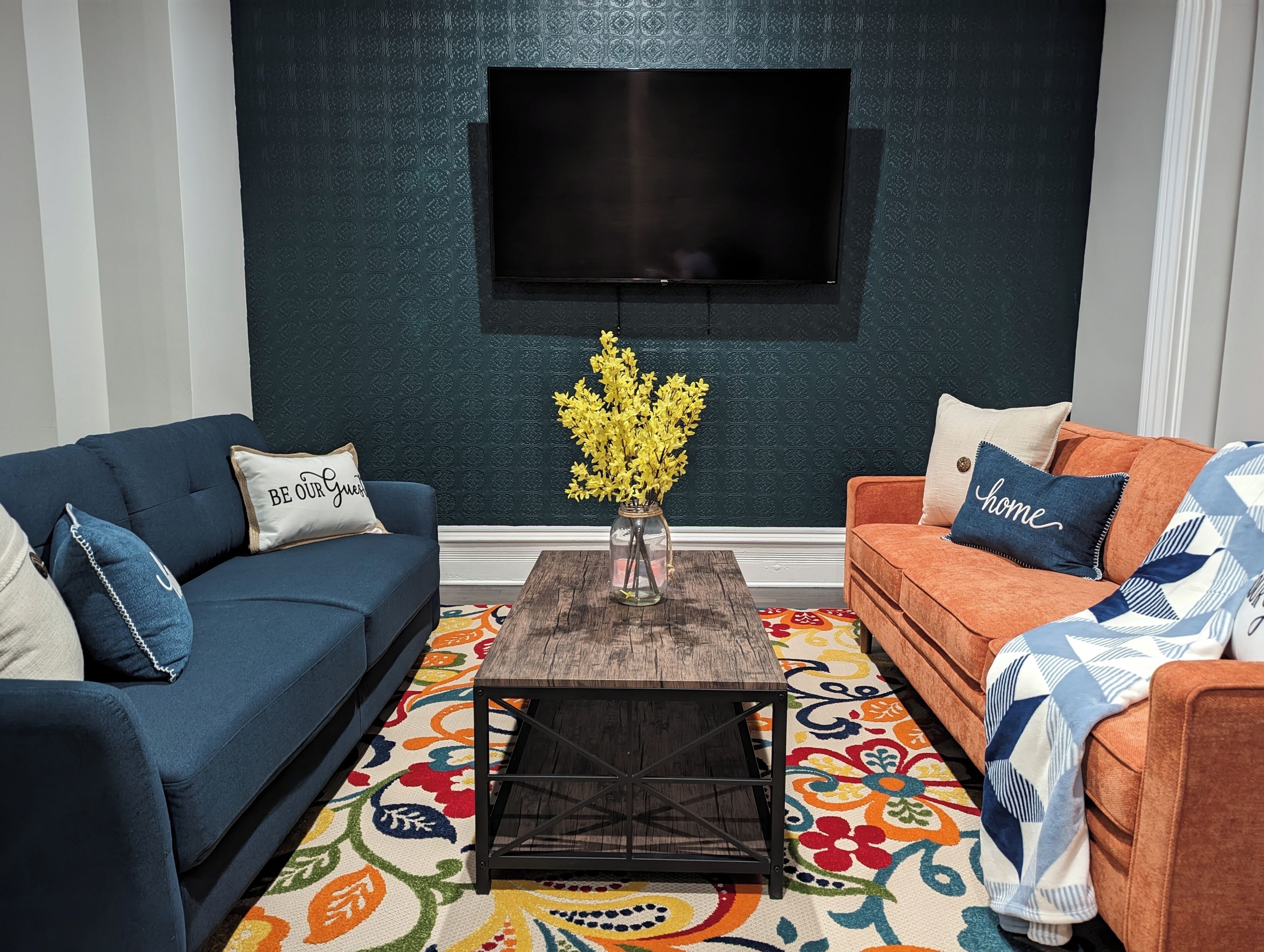 Charming 2-bedroom apartment with AC, WiFi in marvelous Milwaukee