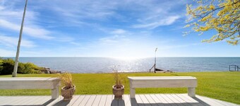 Lakefront 3BD, Home Walk to Downtown Port Sanilac