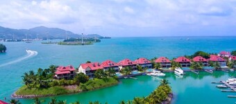 V3 - Luxury Eden island villa with private pool and ocean view