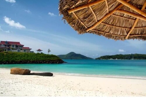 A1- Luxury Eden island apartment with private pool and ocean view