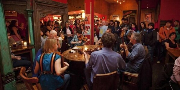 Bar (on property) - Hootananny (Inverness)