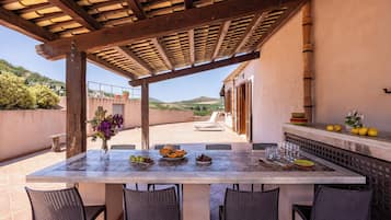 Superior Villa, Hill View | Terrace/patio