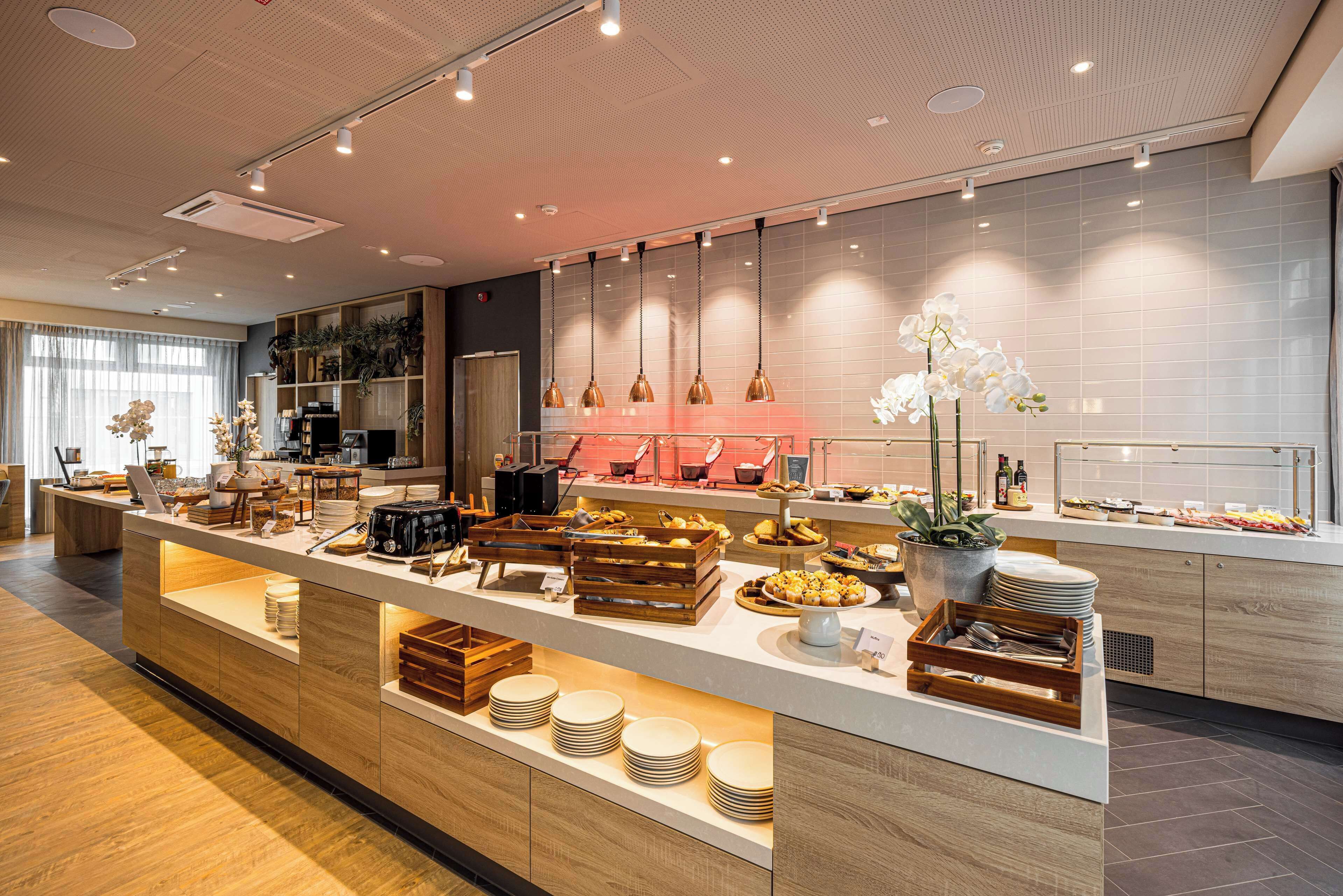 Daily buffet breakfast (EUR 22 per person)