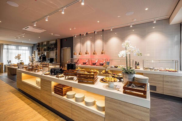 Dagelijks ontbijtbuffet (EUR 22 per persoon)