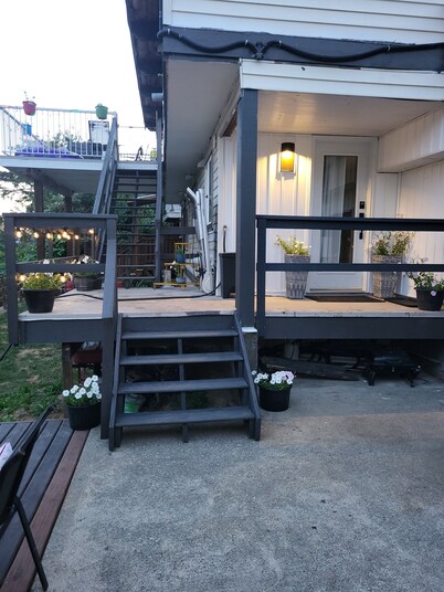 Cozy Retreat: Private1-bedroom Suite on the highway in Mission