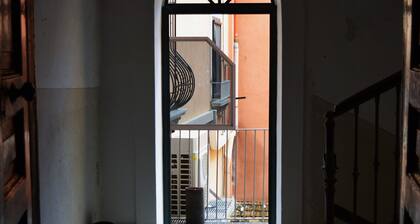 Porta Felù, in the heart of Salerno's historic center and a stone's throw from the sea.