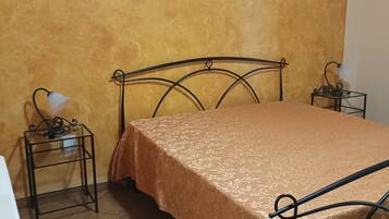 3 Schlafzimmer, BĂŒgeleisen/BĂŒgelbrett, BettwĂ€sche