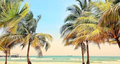 Cozy 2-bedroom hotel in amazing Tela with AC, WiFi