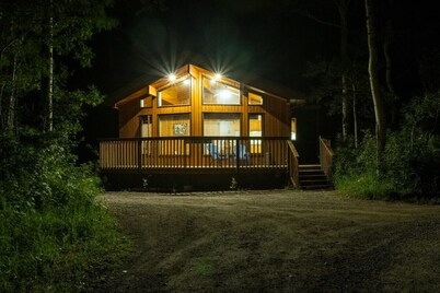 Crowsnest River Chalet - Wolf’s Den