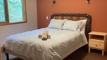 3 bedrooms, WiFi, bed sheets