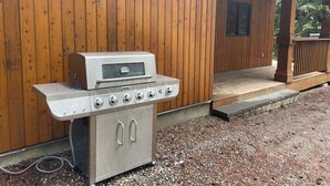 Terrace/patio - Crowsnest River Chalet - Yeti (Crowsnest Pass)