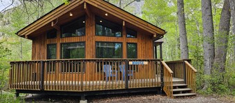 Crowsnest River Chalet - Moose