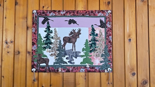 Crowsnest River Chalet - Moose