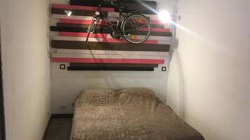 1 habitación, cuna de viaje, wifi y ropa de cama