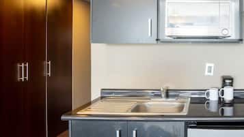 Luxury Apartment, 2 Katil Kelamin (Double), Executive Level | Dapur kecil peribadi