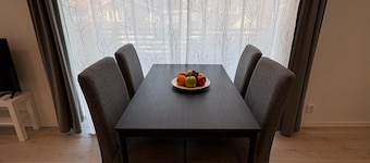 Lisas apartment - privat 1 bed room and 1 living room w/ sofa bed + big windows