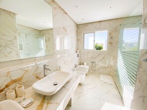 Villa | 5 Schlafzimmer