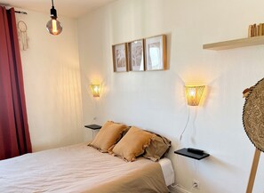 1 soverom, strykejern/-brett, reiseseng for barn og wi-fi