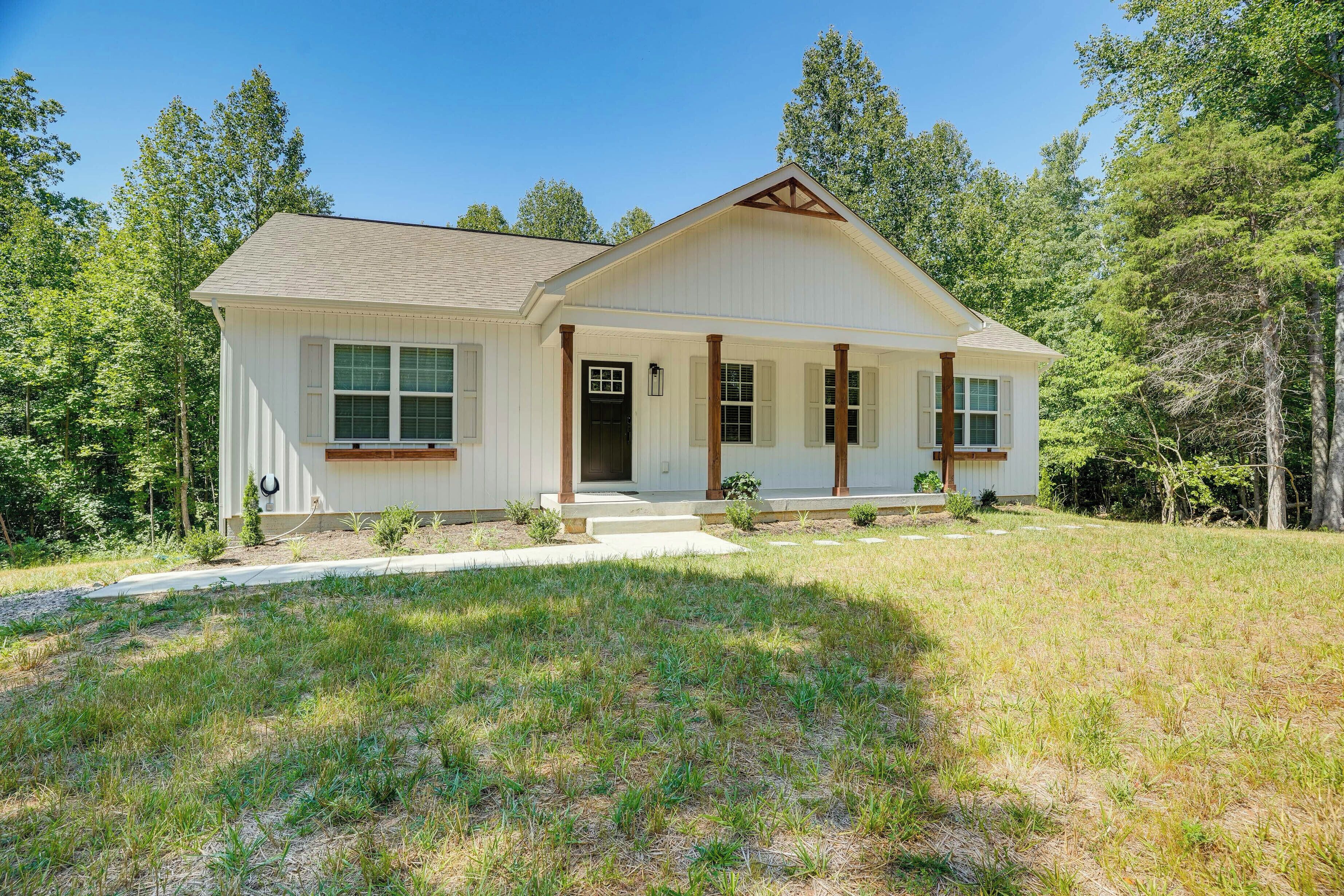 Spacious Home w/ Gazebo < 3 Mi to Lake Anna!