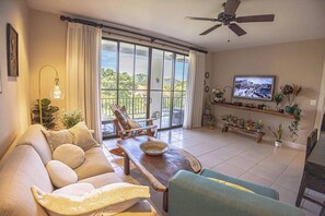 TV, offices - Pacifico L813 • 1 BR Condo • Resort Pools & Beach Club Access, Playas del Coco (Playas del Coco)