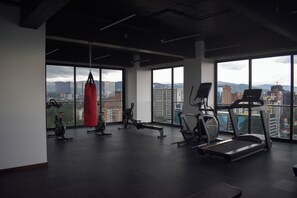 Fitness facility - Cozy 2-bedroom apartment with WiFi, fitness room in pleasant Ciudad de Guatemala (Ciudad de Guatemala)
