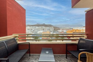 Property grounds - Sardina Balcony Flat - 2 min walk to beach (Gáldar)