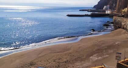 Sardina Balcony Flat - 2 min walk to beach