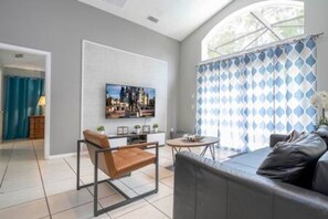 5 bedrooms - Amazing 5 BR w Game Room Minutes From Disney (Kissimmee)