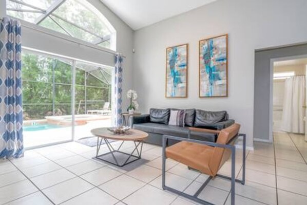 5 bedrooms - Amazing 5 BR w Game Room Minutes From Disney (Kissimmee)