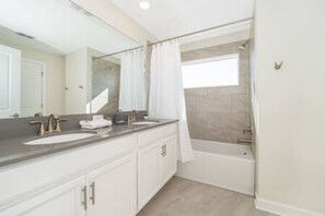 House | 4 bedrooms - Gorgeous Storey Lake 4BR (Kissimmee)