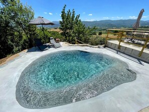 Outdoor spa tub - Villa Ipnotica - exc pool - SLPS 7 + children by request - no extra charge (Umbria)