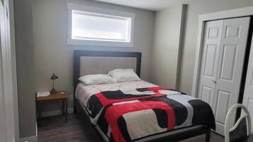 1 Schlafzimmer, Schreibtisch, Bügeleisen/Bügelbrett, kostenloses WLAN