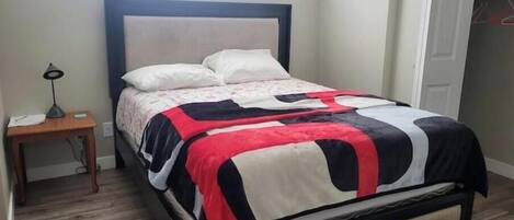 1 bedroom, desk, iron/ironing board, free WiFi