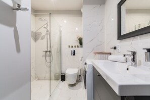 Shower, towels - Letnica - Botanika by Grand Apartments (Gdansk)