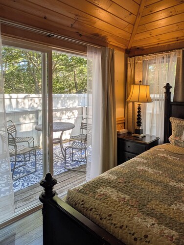 Our Comfortable Cabin with Two Bedrooms_Cabin 6