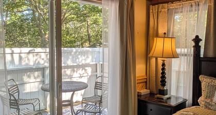 Our Comfortable Cabin with Two Bedrooms_Cabin 6