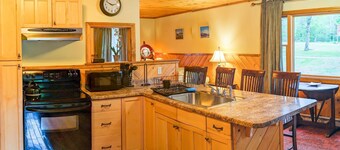 Comfortable & Rustic Cabin_Acadia_Cabin 16