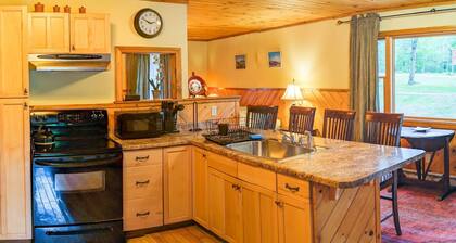 Comfortable & Rustic Cabin_Acadia_Cabin 16